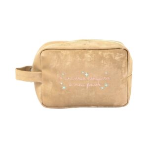Necessaire Bauzinho M Bordada Marrom "O UNIVERSO CONSPIRA A MEU FAVOR" 20x11x14cm - FLORIE - UND
