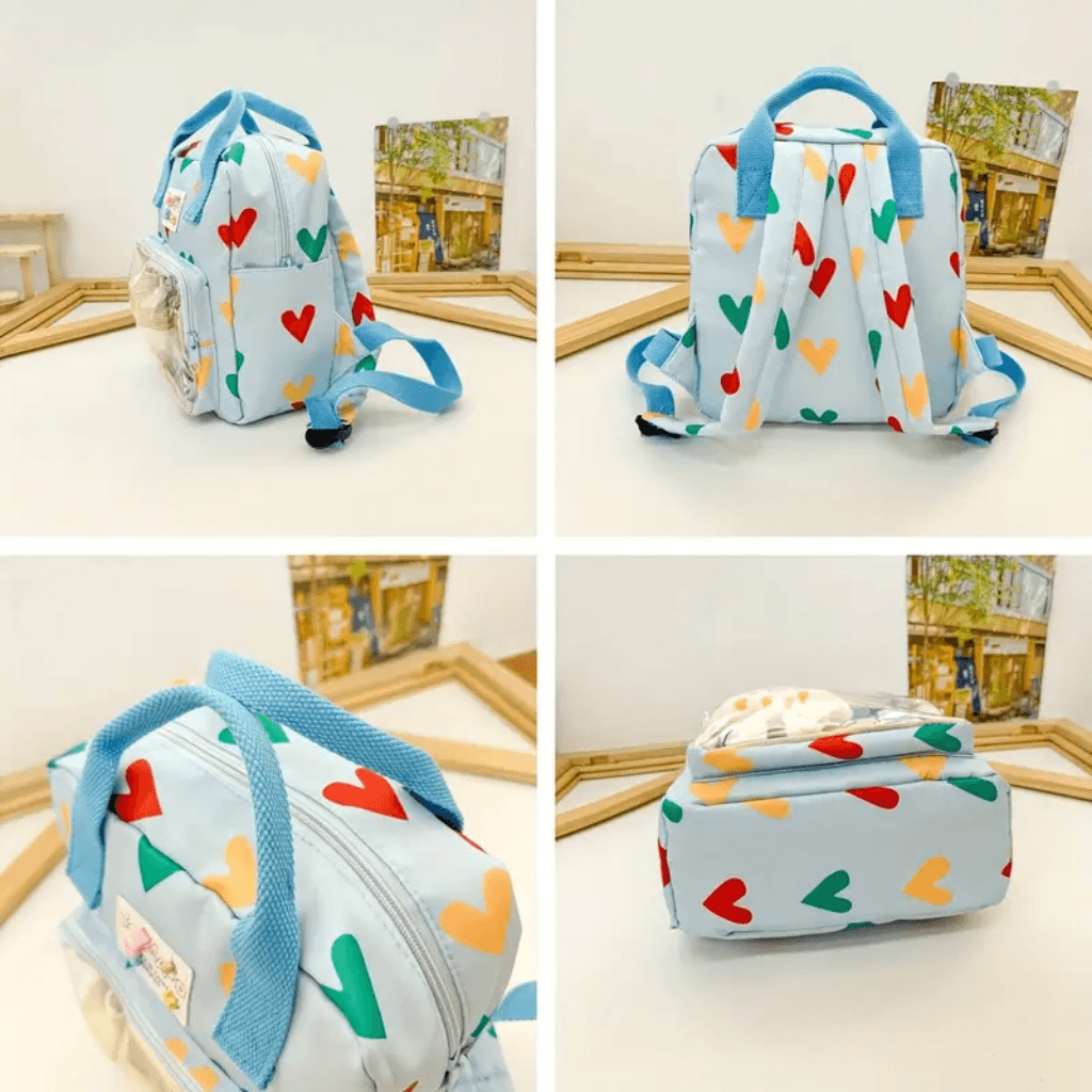 Mochila Quadrada Impermeável c/ Bolso Transparente Coraçãozinhos 26x24x12cm - IMPORTADO - UND