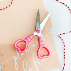 Tesoura Fofa 13 cm Coração KAZ - BLISTER