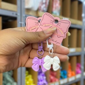 Chaveiro  Pingente Charm Laço - IMPORTADO - UND