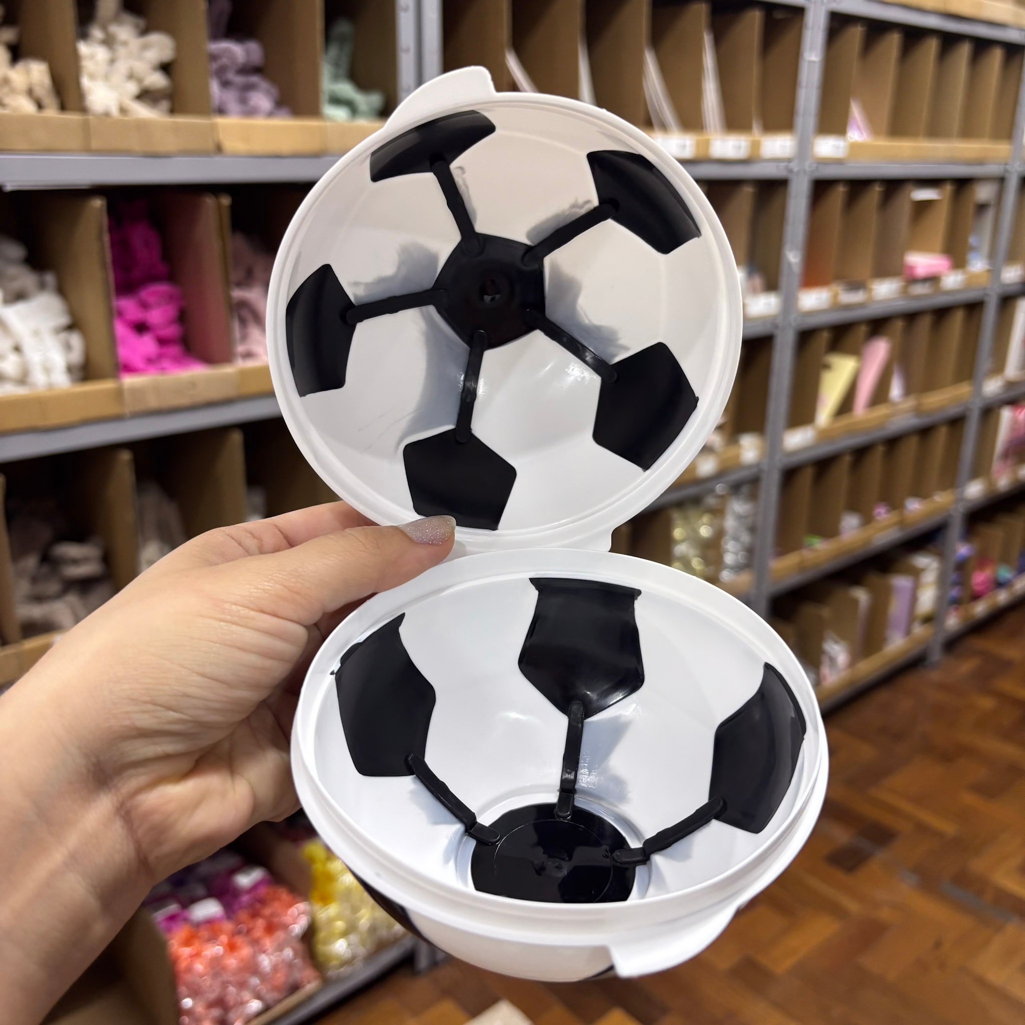 Porta Bola de Futebol 380ml - PLASÚTIL - UND