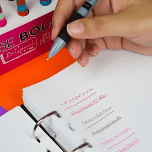 Caneta Esferográfica Clic Perfumada BE BOLD Preto Café NEWPEN - UND