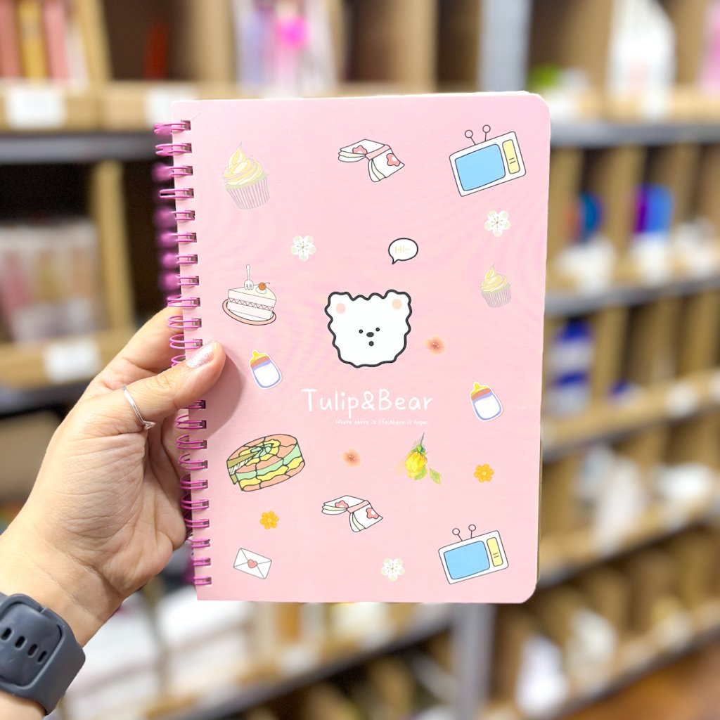 Caderno A5 Espiral Ursinho e Tulipas 64 fls 14,3x20,5cm - IMPORTADO - UND