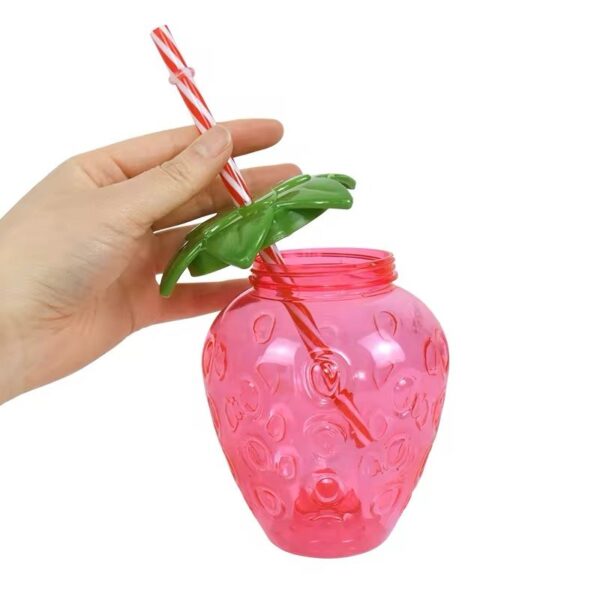 Copo Morango c/ Canudo 550 Ml