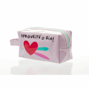 Necessaire Bauzinho Emborrachada Roxa APROVEITE O DIA 10x18x9cm - FLORIE - UND