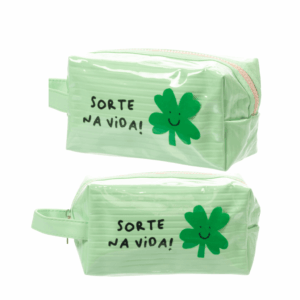 Necessaire Bauzinho Emborrachada Verde SORTE NA VIDA 10x18x9cm - FLORIE - UND