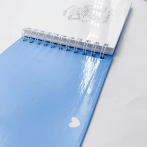 Livro de Colorir BOBBIE GOODS Capa Dura 52 FOLHAS - PREMIUM - AZUL