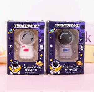 Apontador Emborrachado Caixinha Astronauta - IMPORTADO - UND