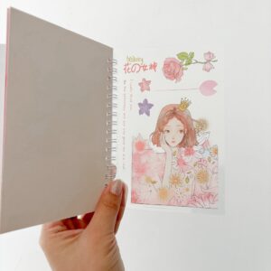 Caderninho de Adesivos Aramado c/ Chaveiro Anime Diy Sortido