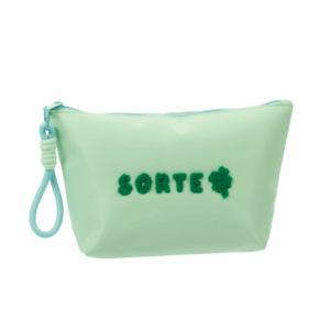 Necessaire c/ Alça Letra Plush Verde SORTE 15x25x7cm - FLORIE - UND
