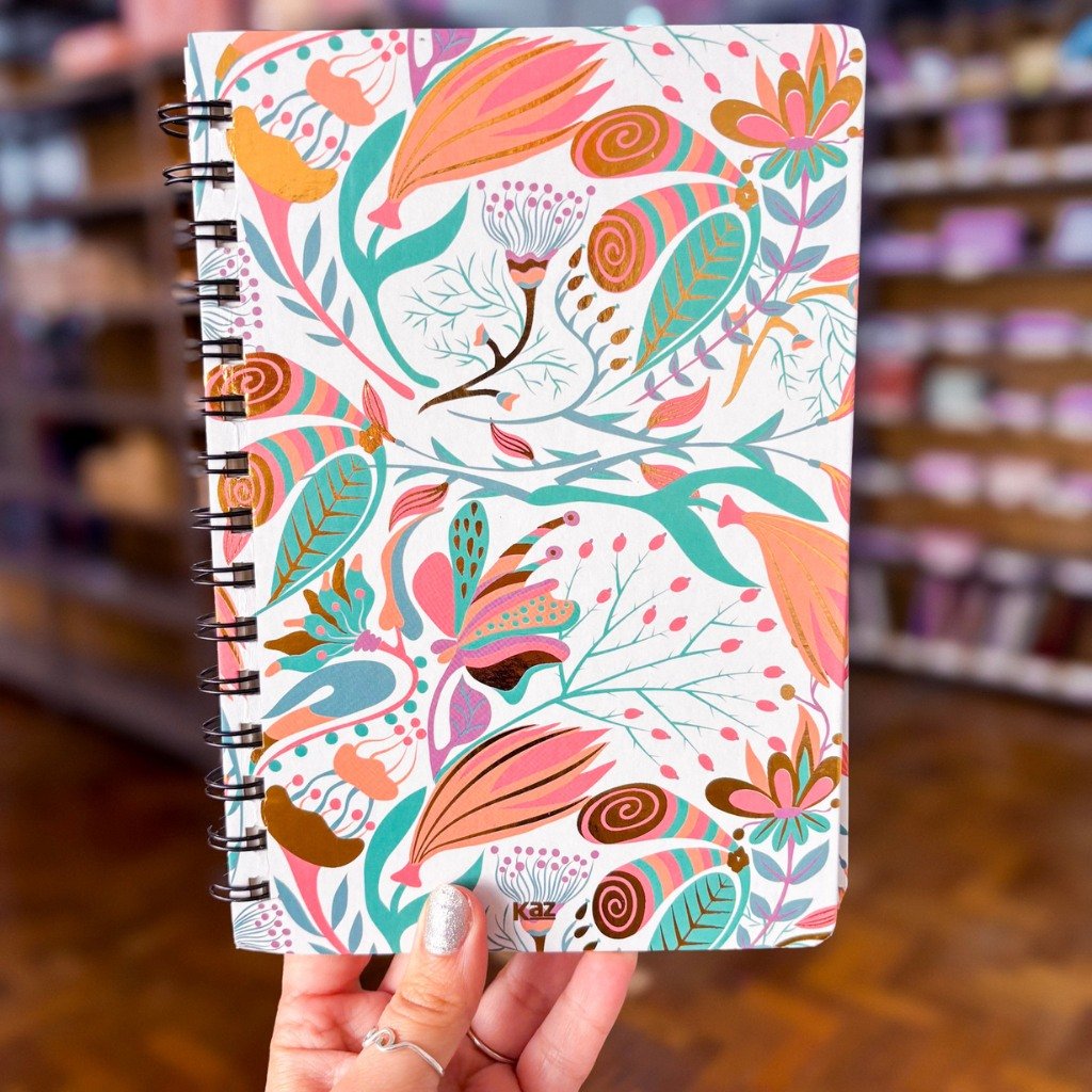 Caderno de Anotação Espiral Branco Floral 80 Fls 21x14,5cm - KAZ - UND