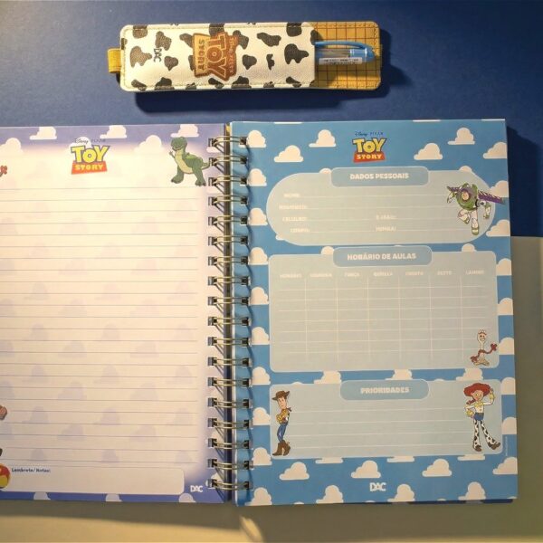 Caixa Criativa Toy Story Disney ( Caderno Colegial Smart + Porta Caneta ) - DAC