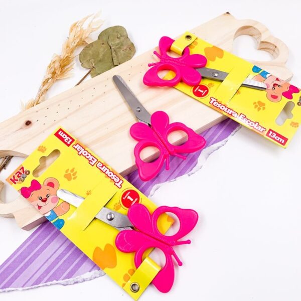 Tesoura Fofa 13 cm Borboleta KAZ - BLISTER