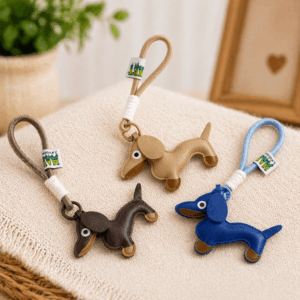 Chaveiro Tendência Charm Cachorro Linguiça Courino - IMPORTADO - UND