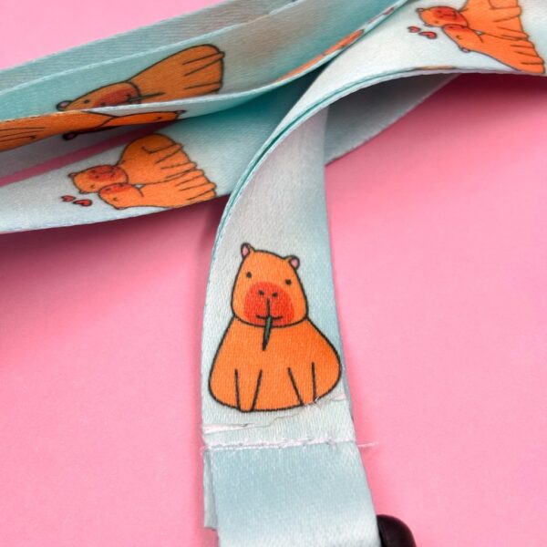 Cordão Estampado c/ Encaixe Plástico Capivara - Kit 3 Und