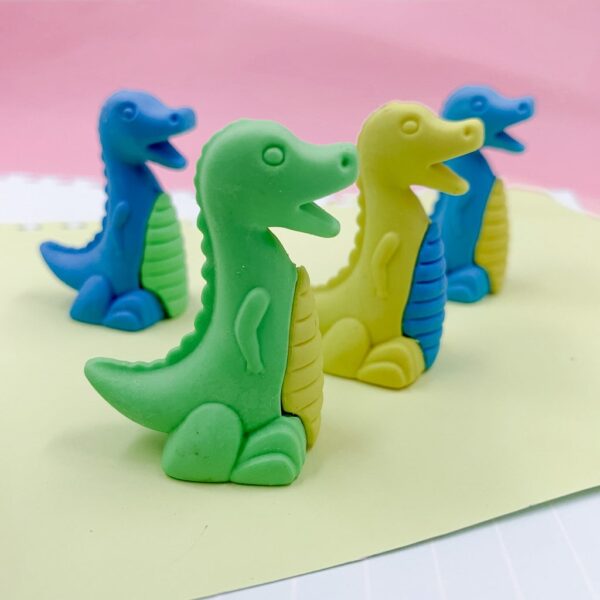 Borracha Fofa 3D Dinossauro - Pacote c/ 6 Und