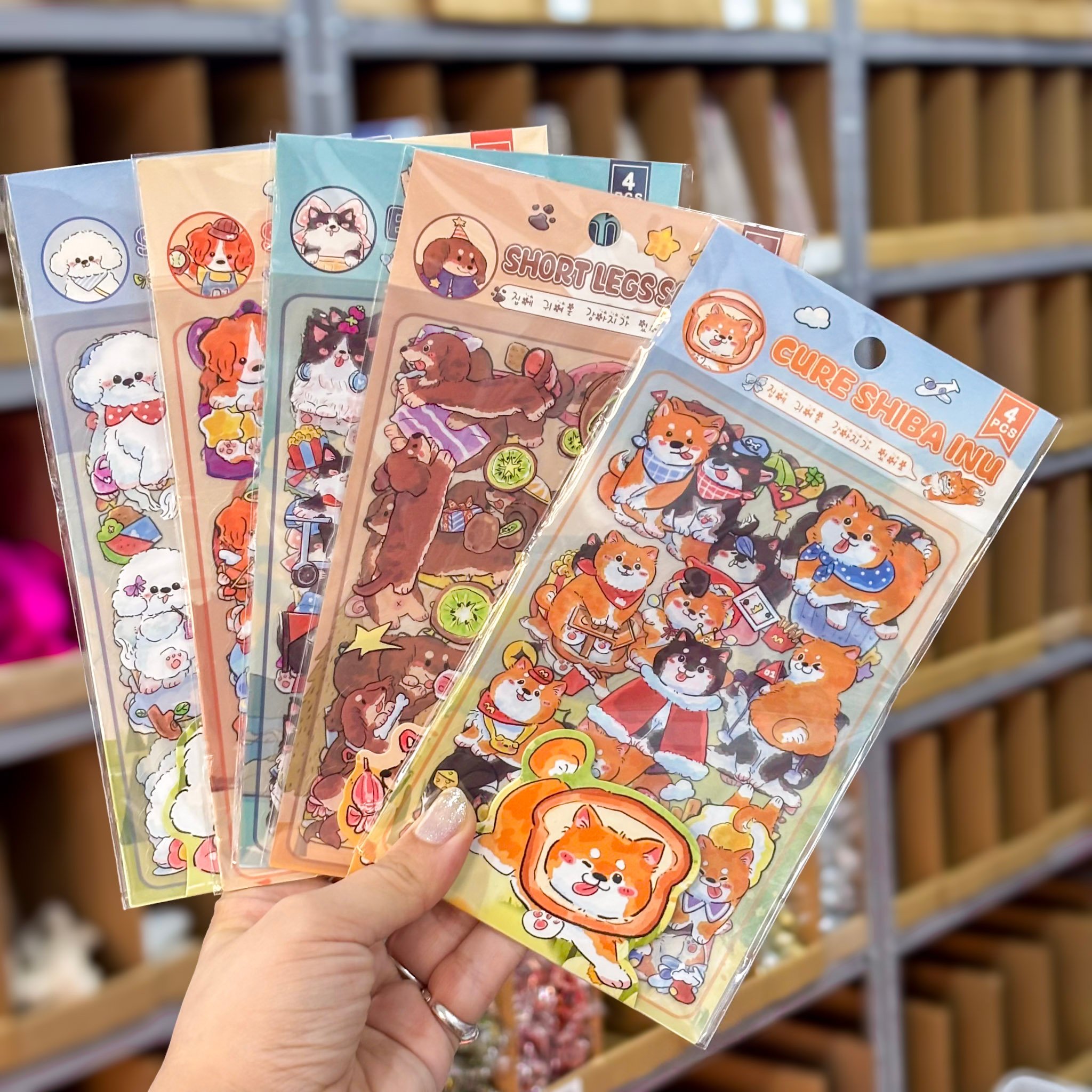 Pacote c/ 4 Cartelas Adesivo Cachorrinho Cute - IMPORTADO - UND