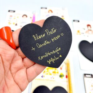 Bloco de Notas Adesivado Coração Preto c/ caneta Neon Menininha