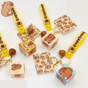 Chaveiro Cubo Mágico c/ Guizo Capivara