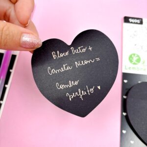 Bloco de Notas Adesivado Coração Preto c/ caneta Neon Gatinho